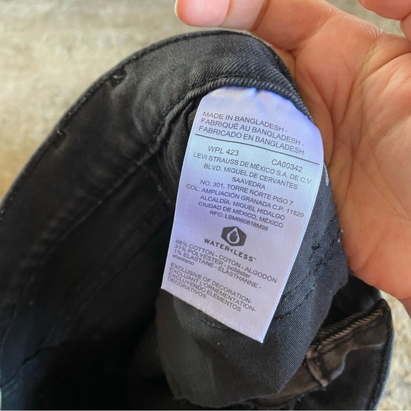 Levi’s High Rise Shorts Jean Denim Cut Offs Black High Waist: 12/31 - Picture 8 of 12